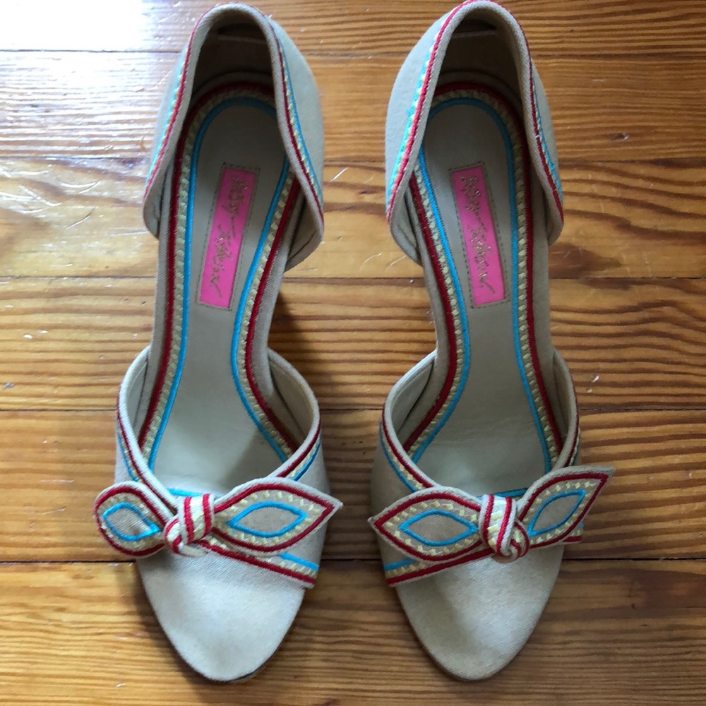 Betsey Johnson Beige Heels with Red and Turquoise Trim